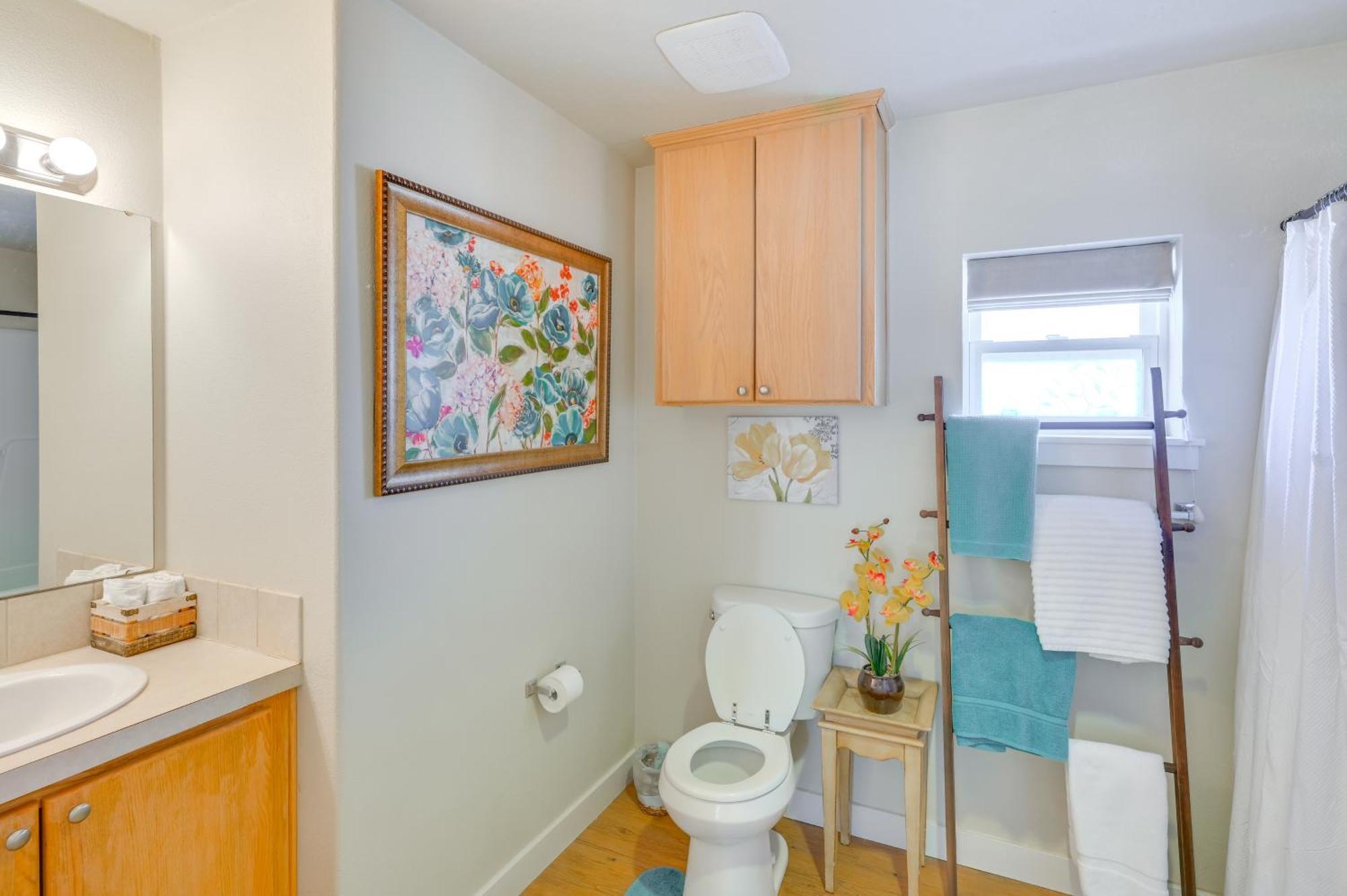 Ennis Vacation Rental With Balcony Walk To Downtown Bagian luar foto