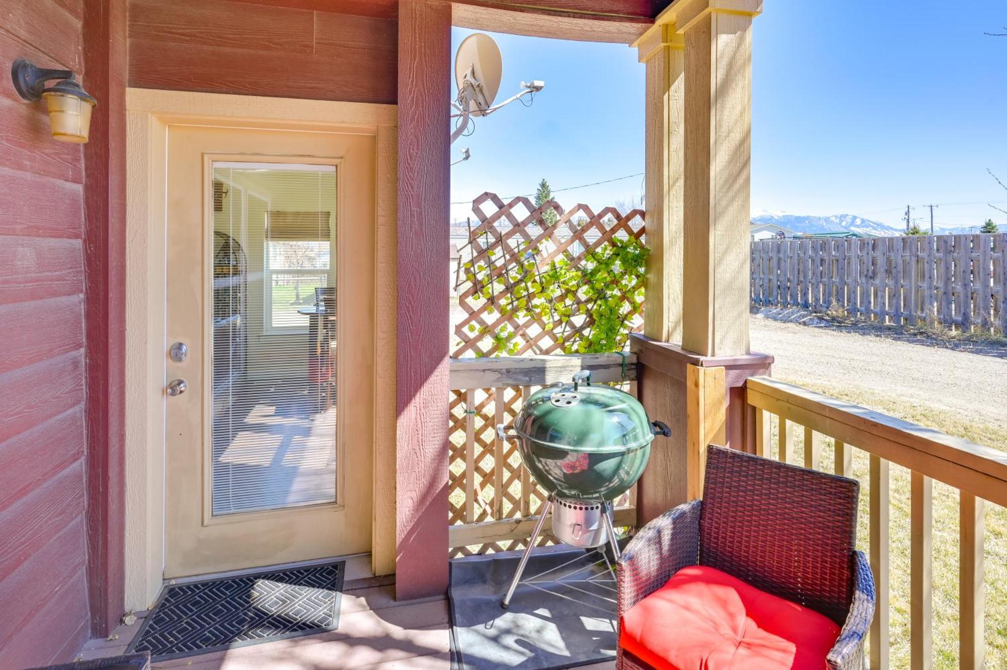 Ennis Vacation Rental With Balcony Walk To Downtown Bagian luar foto