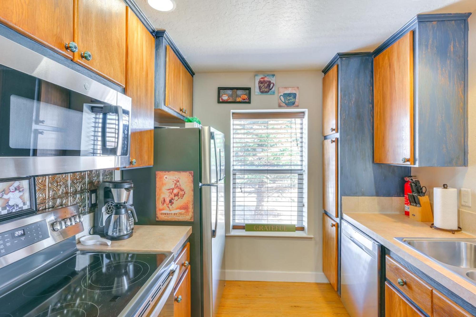 Ennis Vacation Rental With Balcony Walk To Downtown Bagian luar foto