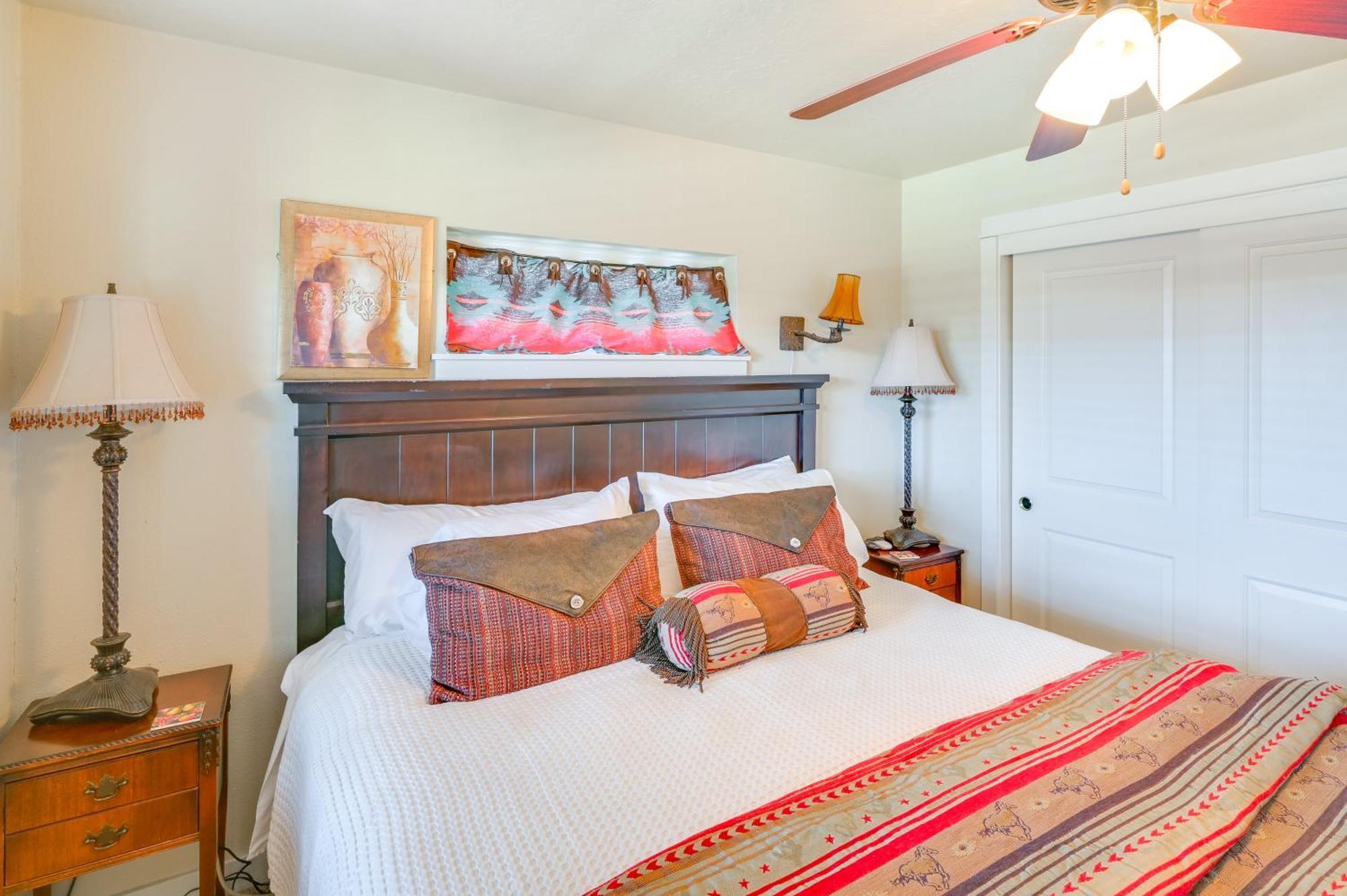 Ennis Vacation Rental With Balcony Walk To Downtown Bagian luar foto