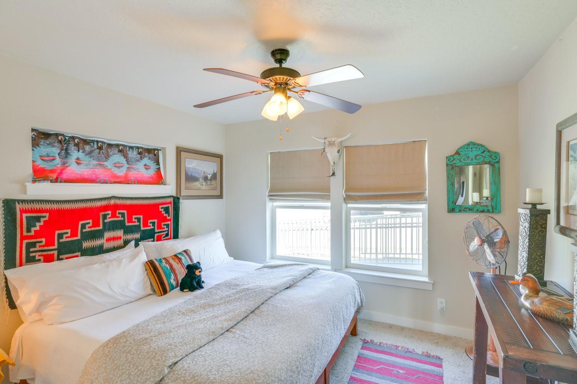 Ennis Vacation Rental With Balcony Walk To Downtown Bagian luar foto